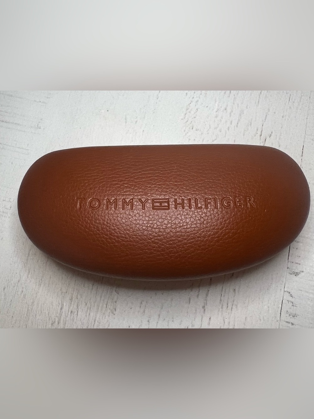 Tommy Hilfiger Men's Tan Leather Eyewear Case